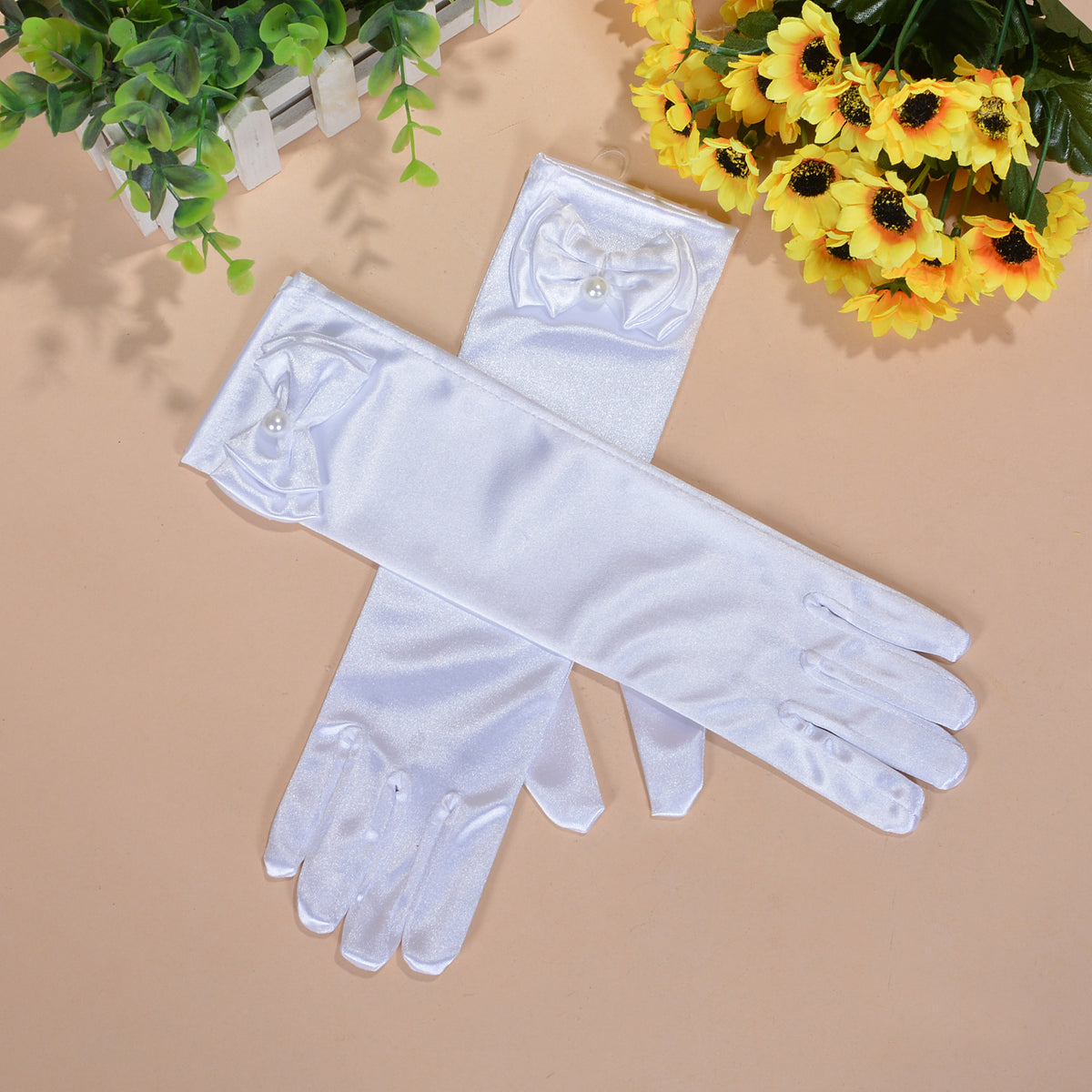 Girls Holy Communion Flower Girl Gloves in 11 Colours 4-8 Years